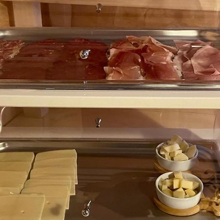 Affittacamere S'Alzola Porto Rotondo Eksteriør billede