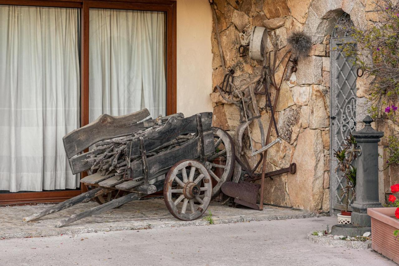 Affittacamere S'Alzola Porto Rotondo Eksteriør billede